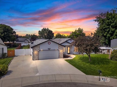 2829 N Valam Ave, Meridian, ID, 83646-8323 | Card Image