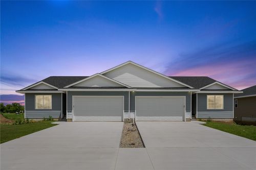 918 Juneberry Dr, Palo, IA, 52324-9686 | Card Image