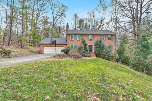 5504 S Roselawn Rd, Roanoke, VA, 24018-7680 | Card Image