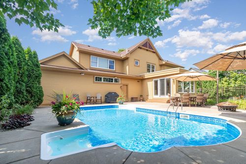 1520 Bridgewater Rd, Golden Valley, MN, 55422-4264 | Card Image