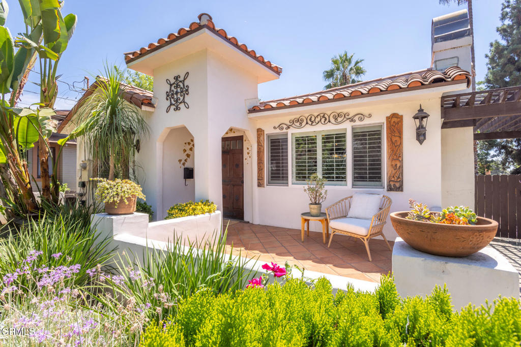 Residential in Altadena 3