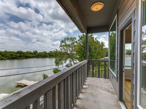 2001 Pebblebrook Trl, Irving, TX, 75060-7322 | Card Image