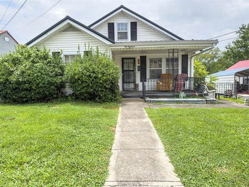 218 E Cherry St, Glasgow, KY, 42141-2930 | Card Image