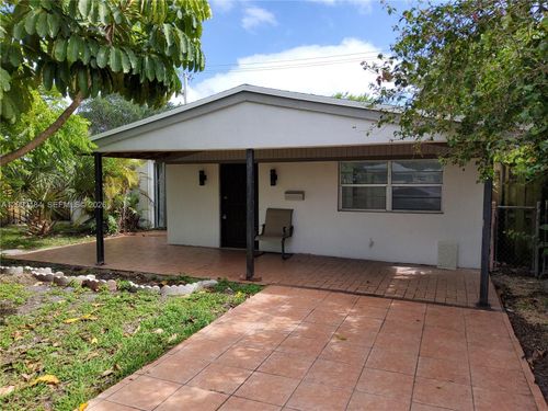 1348 Ne 176th St, North Miami Beach, FL, 33162-1359 | Card Image