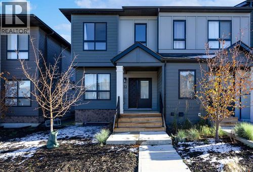 32 Silverton Glen Green Sw, Calgary, AB, T2X5B8 | Card Image