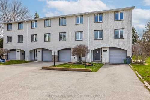 210-216 Homestead Cres, London, ON, N6G2E5 | Card Image