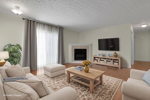 64a-4686 Parrau Dr, Columbus, OH, 43228-8456 | Card Image