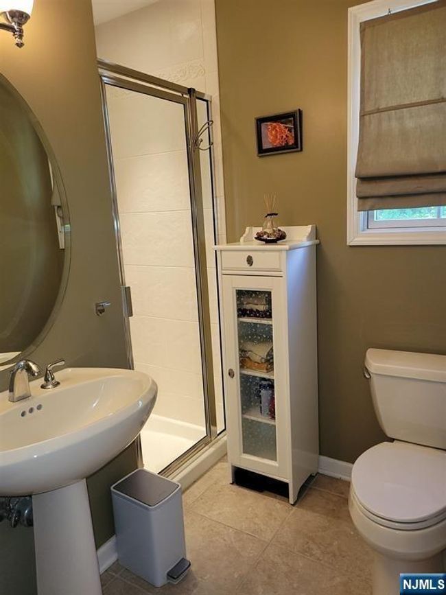 243 Paramus Rd, House other with 5 bedrooms, 3 bathrooms and null parking in Paramus NJ | Image 10