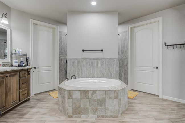 4202 126 Th St, House other with 4 bedrooms, 4 bathrooms and null parking in Lubbock TX | Image 52