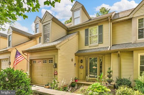 96 Hawk Valley Ln, DENVER, PA, 17517-9655 | Card Image