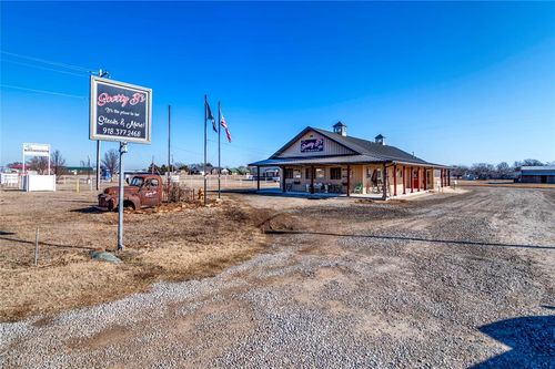 1401 Broadway St, Davenport, OK, 74026 | Card Image