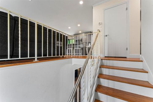 47 Riverside Rd, Sandy Hook, CT, 06482-1269 | Card Image