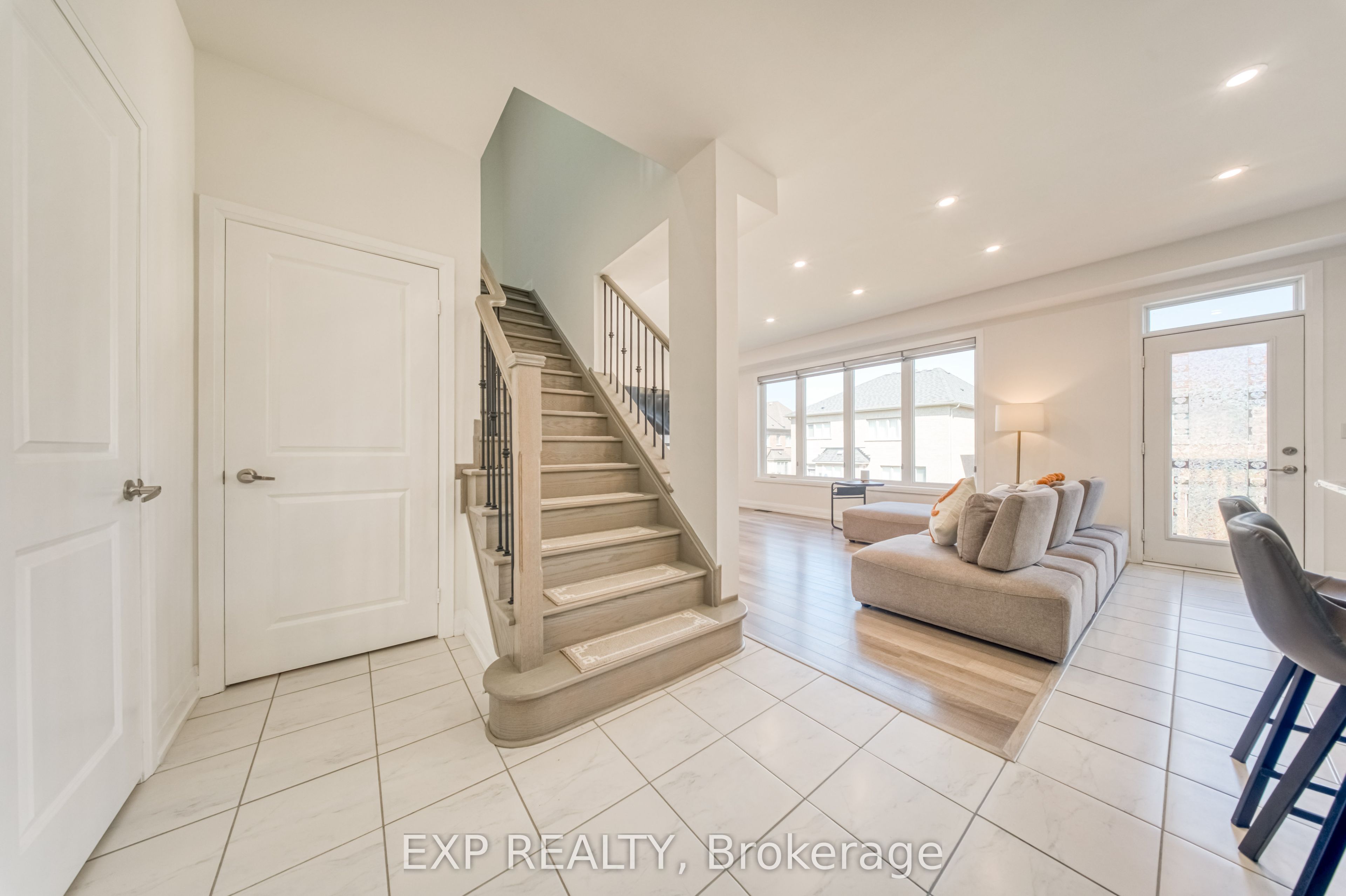 Residential in East Gwillimbury 5