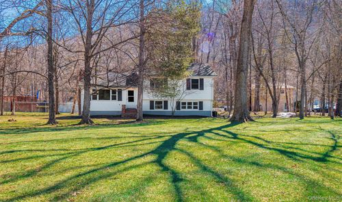 8 Adelaide Ln, Washingtonville, NY, 10992-1816 | Card Image