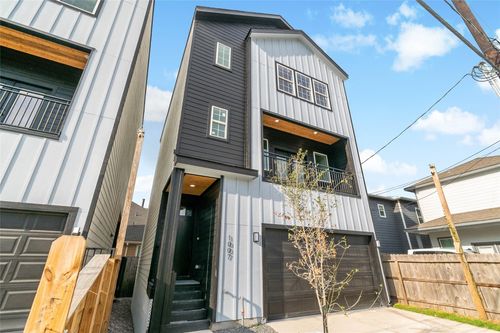 1007 E 33rd St, Houston, TX, 77022-5107 | Card Image