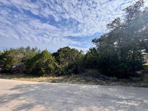 462 W Overlook Dr, Canyon Lake, TX, 78133-3996 | Card Image