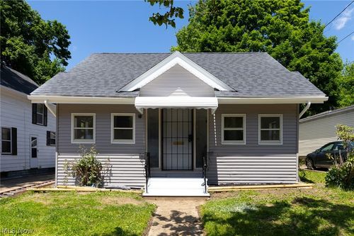 807 Stoner St, Akron, OH, 44320-3771 | Card Image
