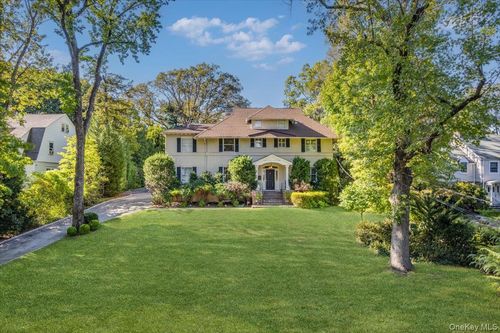 31 Howell Ave, Larchmont, NY, 10538-3226 | Card Image