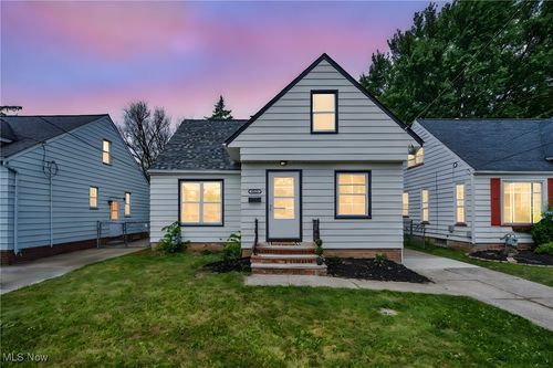 6326 Westminster Dr, Parma, OH, 44129-4944 | Card Image