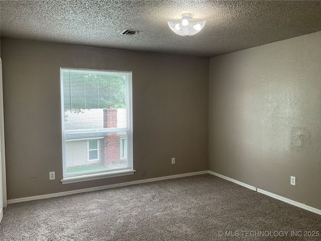6505 S 81st East East Place, Townhouse with 3 bedrooms, 3 bathrooms and null parking in Tulsa OK | Image 11