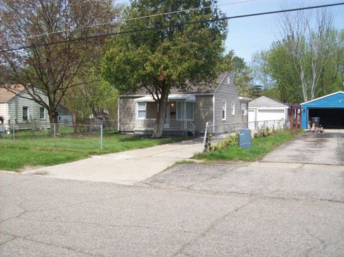 3243 Dakota Ave, Flint, MI, 48506-3040 | Card Image