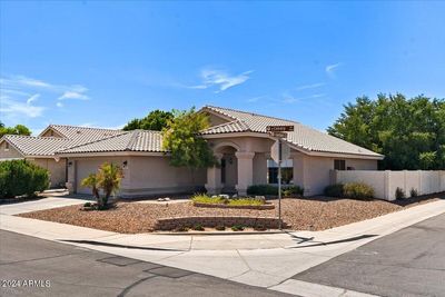 1441 W Canary Way, House other with 3 bedrooms, 2 bathrooms and null parking in Chandler AZ | Image 2