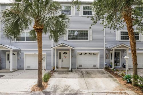 556 Ryans Woods Ln, Palm Harbor, FL, 34683-5279 | Card Image