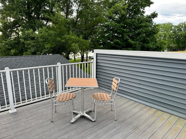 Deck above the garage. | Image 39