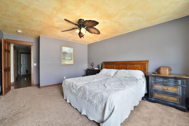 Main floor Primary Bedroom | Image 19