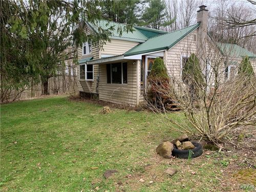 390 Little Canada Rd, Central Square, NY, 13036-2293 | Card Image