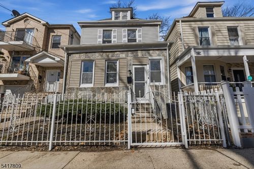 77 S Munn Ave, Newark, NJ, 07106-2112 | Card Image