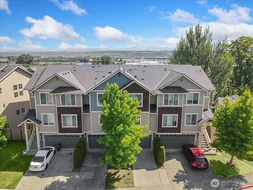s2-529 Pilchuck Path, Everett, WA, 98201-1208 | Card Image