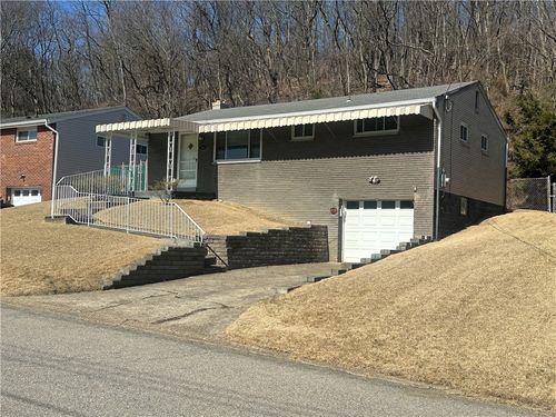 114 Eileen Dr, Observatory, PA, 15214-1220 | Card Image