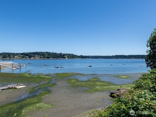 733 Fox Dr, Fox Island, WA, 98333-9722 | Card Image