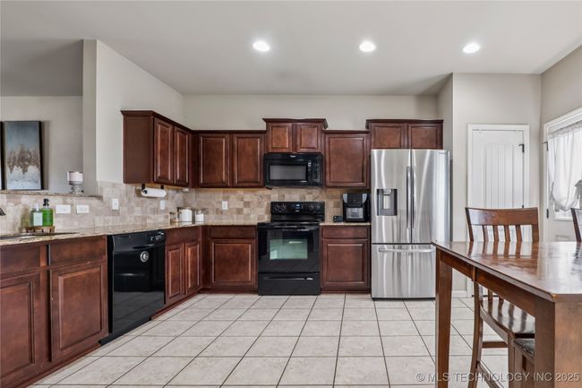 4661 148 Th St, House other with 4 bedrooms, 4 bathrooms and null parking in Bixby OK | Image 8