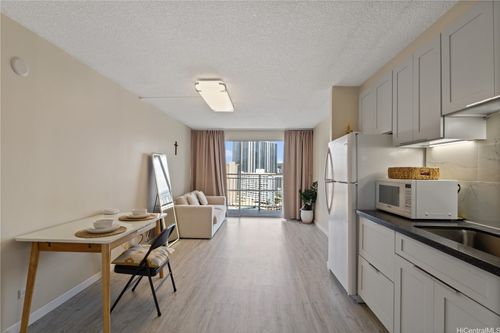1904-1655 Makaloa St, Honolulu, HI, 96814-3929 | Card Image