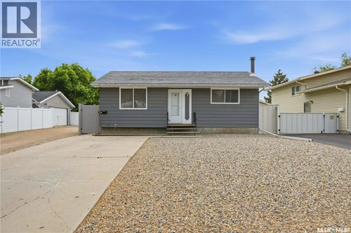 7 Upland Dr, Regina, SK, S4R0B8 | Card Image