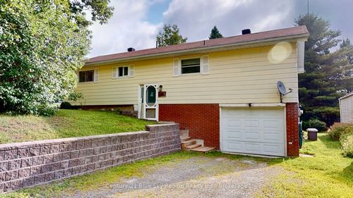 55 Paget St, Sundridge, ON, P0A1Z0 | Card Image