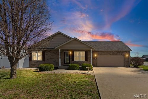 5 N Harvest Crest Ct, Highland, IL, 62249-3884 | Card Image