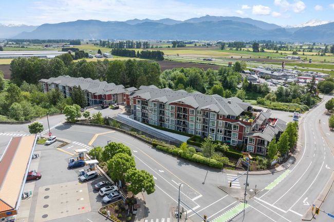 Bird's eye view of mountains | Image 6