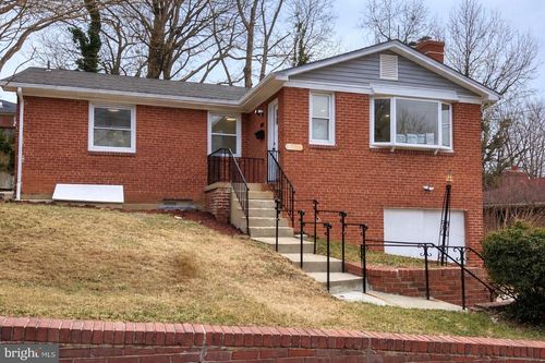 2503 Easton St, TEMPLE HILLS, MD, 20748-2942 | Card Image