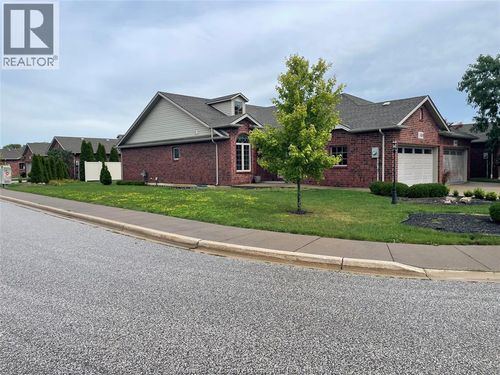 418 Cooper Crescent, Lakeshore, ON, N0R1A0 | Card Image
