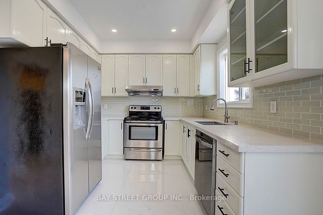 7 Debonair St, House attached with 4 bedrooms, 4 bathrooms and 2 parking in Richmond Hill ON | Image 13