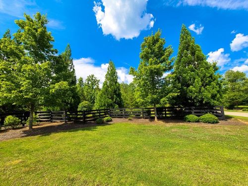 300 Caney View Dr, Harriman, TN, 37748 | Card Image