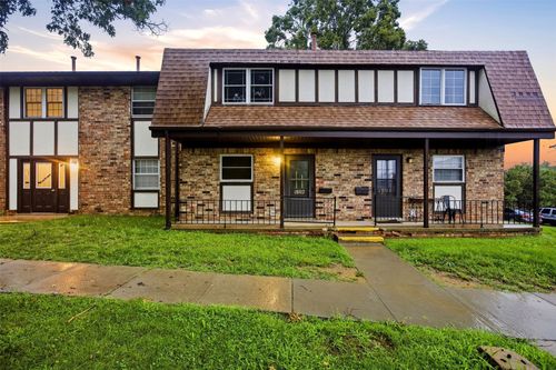 1802 21st Avenue Pl, Coralville, IA, 52241-1447 | Card Image