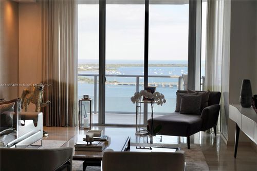 apt-3701-1300 Brickell Bay Dr, Miami, FL, 33131-3484 | Card Image