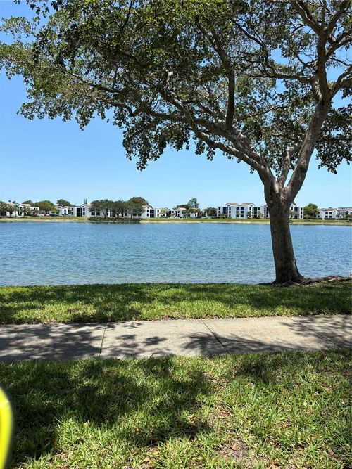 107-201 W Lake Pointe Dr, Oakland Park, FL, 33309 | Card Image