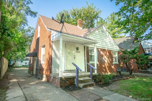 19145 Strasburg St, Detroit, MI, 48205-2130 | Card Image