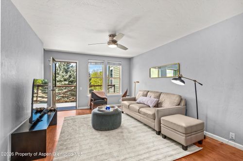 104 Lakeside Dr, Basalt, CO, 81621-9327 | Card Image