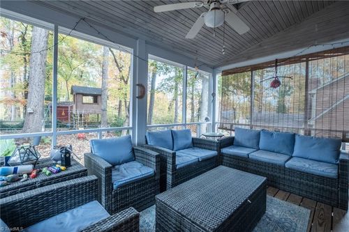 4202 Hobbs Rd, Greensboro, NC, 27410-3516 | Card Image